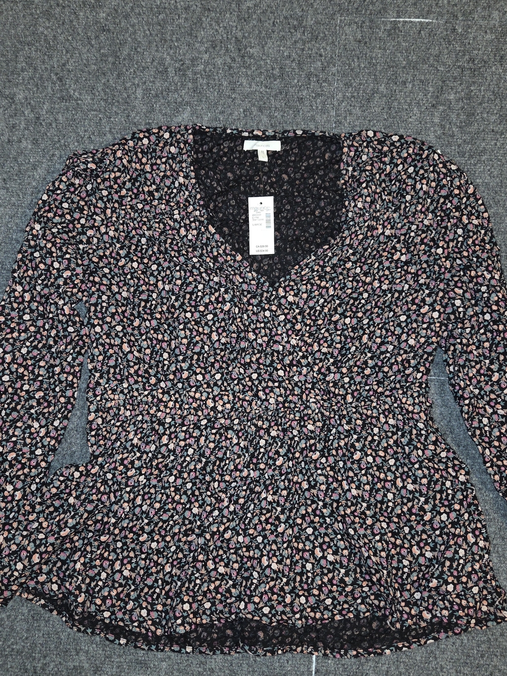 New With Tags Maurices Black Floral V-Neck Top Size L